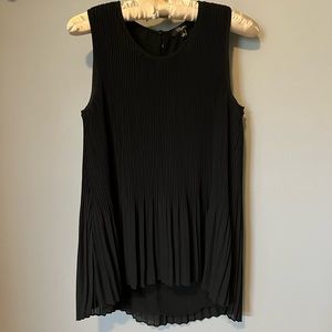 Cupio Pleated Sleeveless Blouse